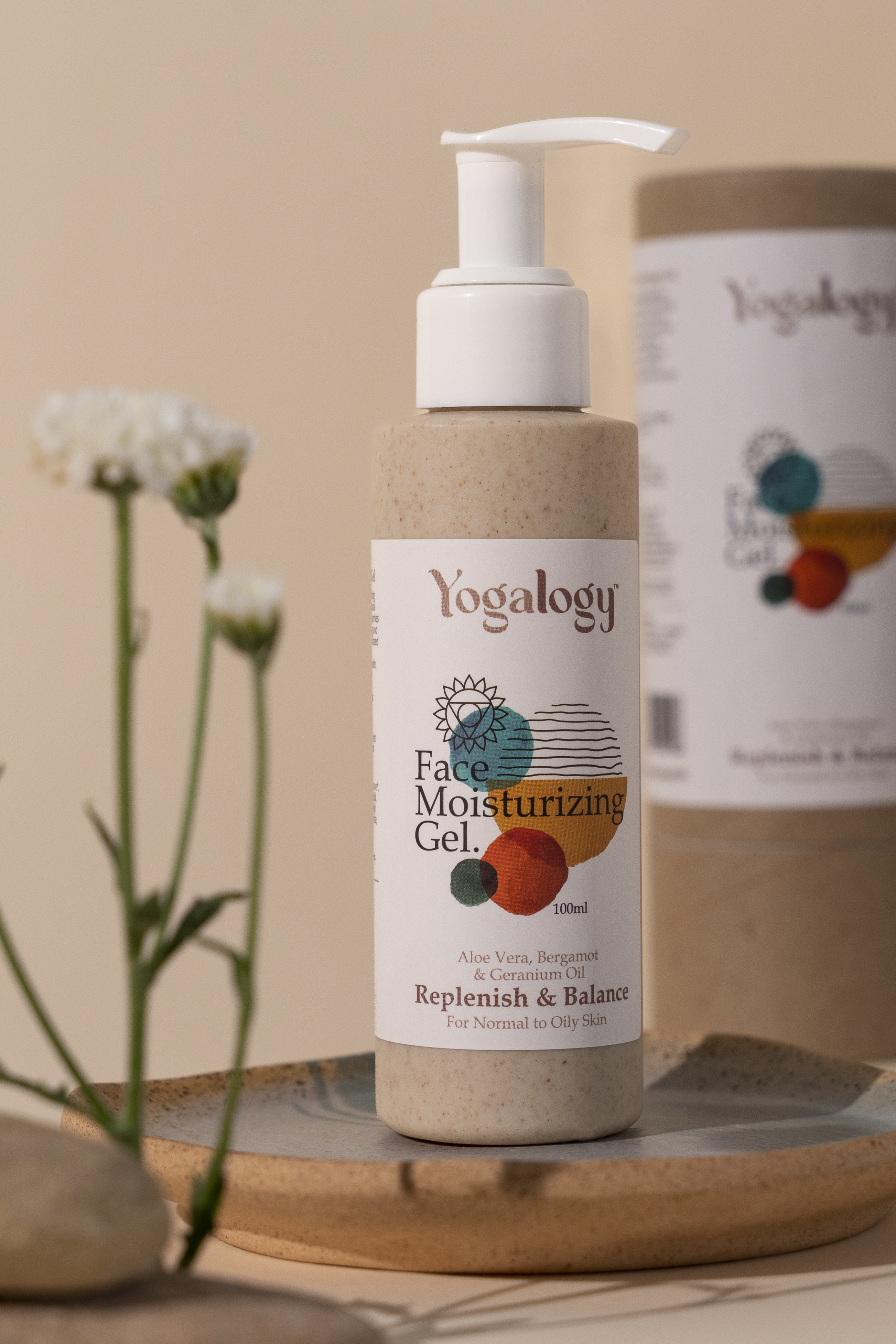 Yogalogy Replenish and Balance Face Moisturizing Gel: Aloe vera, Bergamot and Geranium oil